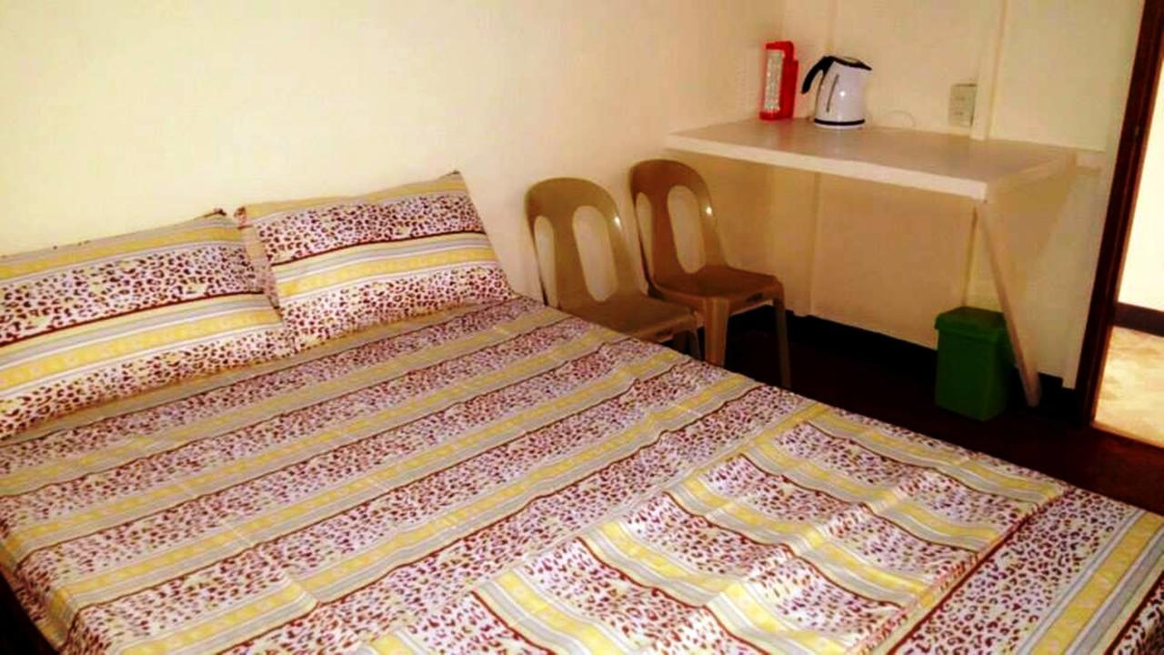 Rb Transient House Hotell Coron Exteriör bild