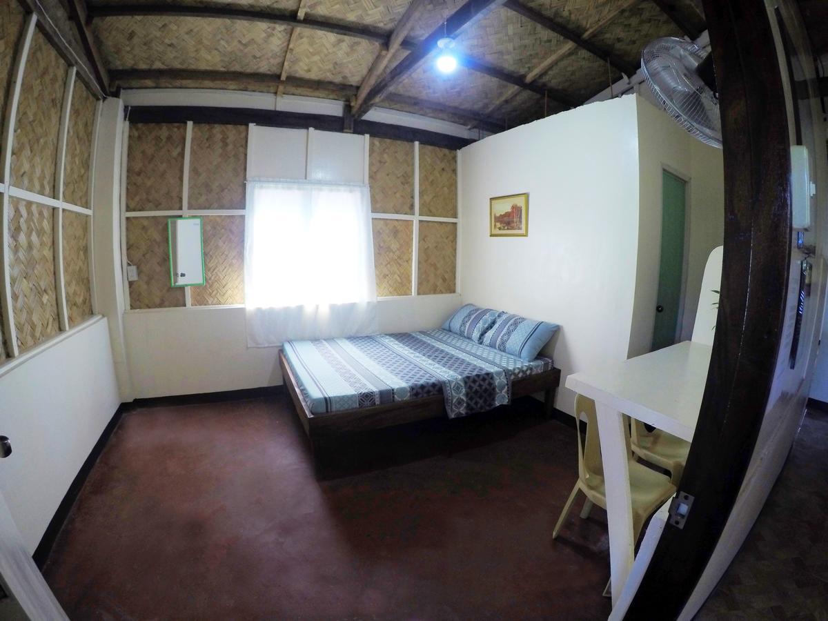 Rb Transient House Hotell Coron Exteriör bild