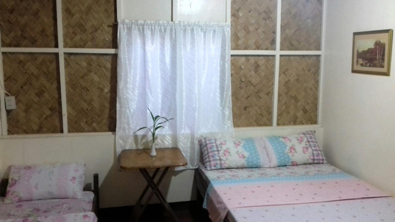 Rb Transient House Hotell Coron Exteriör bild