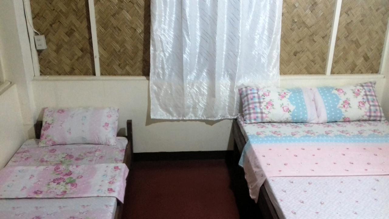 Rb Transient House Hotell Coron Exteriör bild
